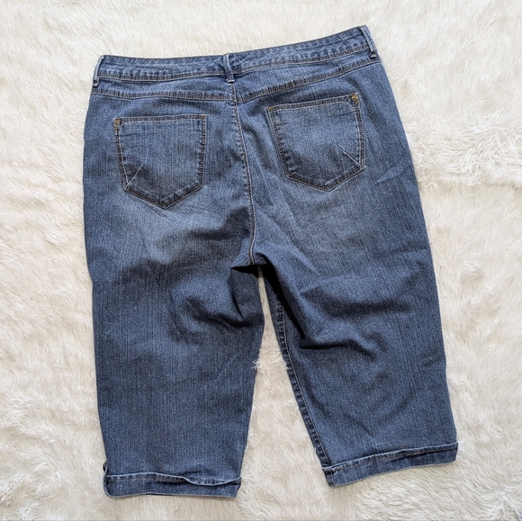 Gloria Vanderbilt Skimmer Denim Capri High Waisted Slimming Jeans Size 12 - Picture 4 of 11